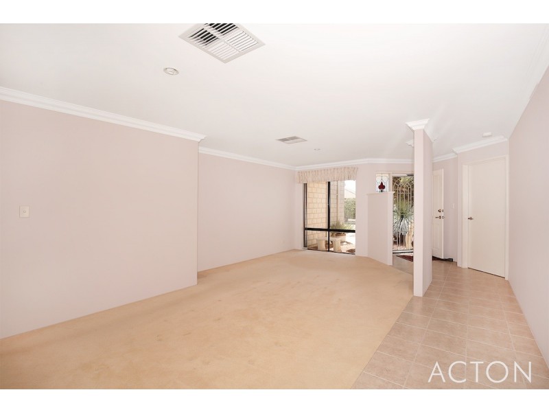 7 Black Swan View, Dudley Park WA 6210