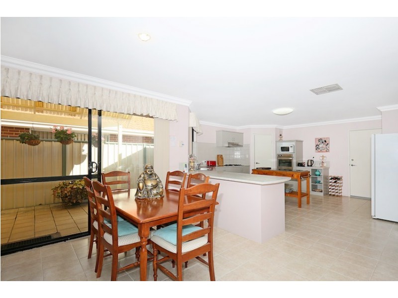 7 Black Swan View, Dudley Park WA 6210