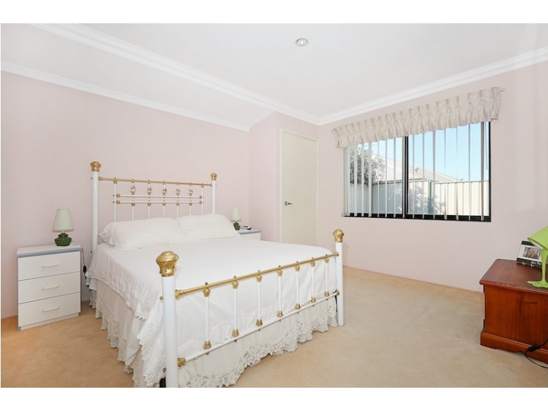 7 Black Swan View, Dudley Park WA 6210