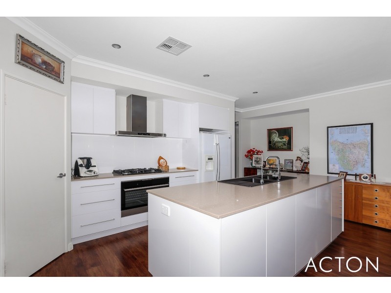 19 Pardalote Way, Erskine WA 6210