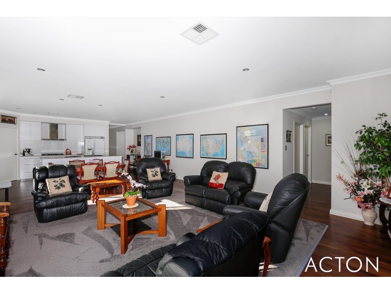 19 Pardalote Way, Erskine WA 6210