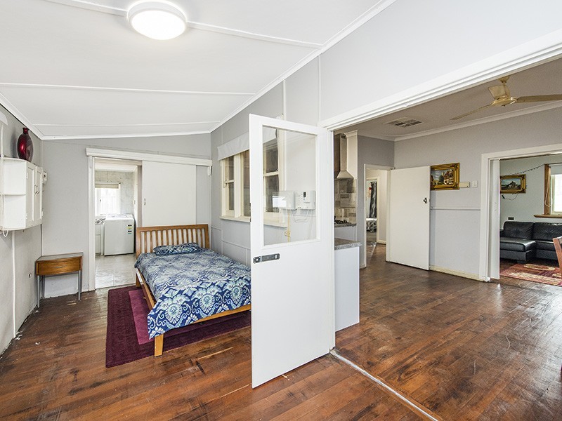 1 Second Avenue, Mandurah WA 6210