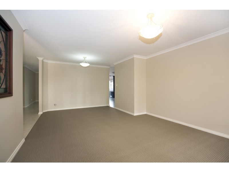 21 Redcliffe Road, Greenfields WA 6210