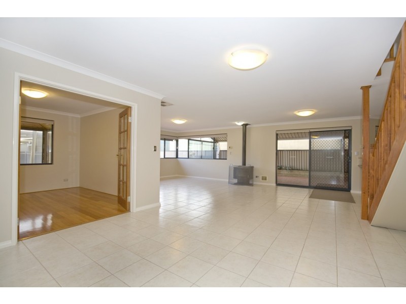 21 Redcliffe Road, Greenfields WA 6210