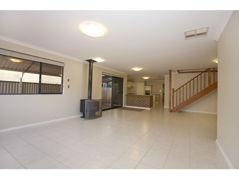 21 Redcliffe Road, Greenfields WA 6210