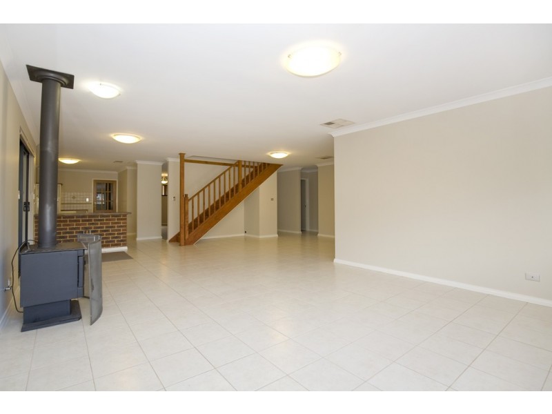 21 Redcliffe Road, Greenfields WA 6210