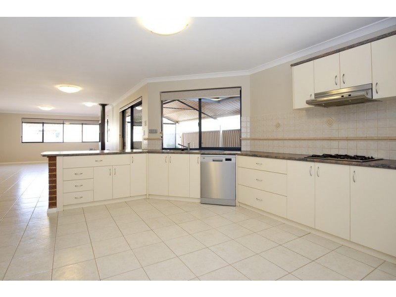 21 Redcliffe Road, Greenfields WA 6210