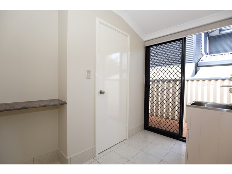 21 Redcliffe Road, Greenfields WA 6210