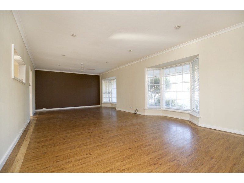 113 McLarty Road, Halls Head WA 6210