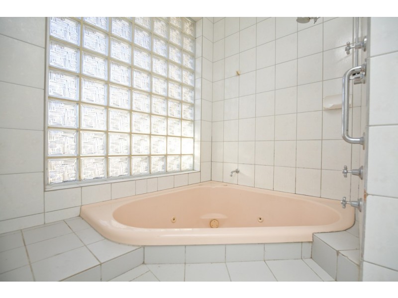 113 McLarty Road, Halls Head WA 6210