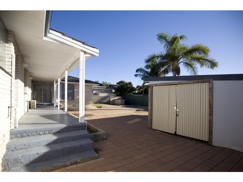 113 McLarty Road, Halls Head WA 6210