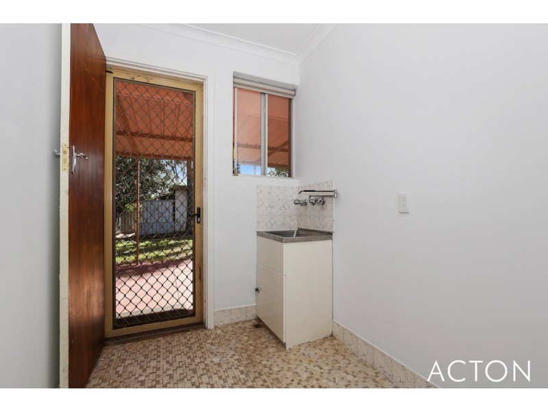 24 Comet Street, Dudley Park WA 6210