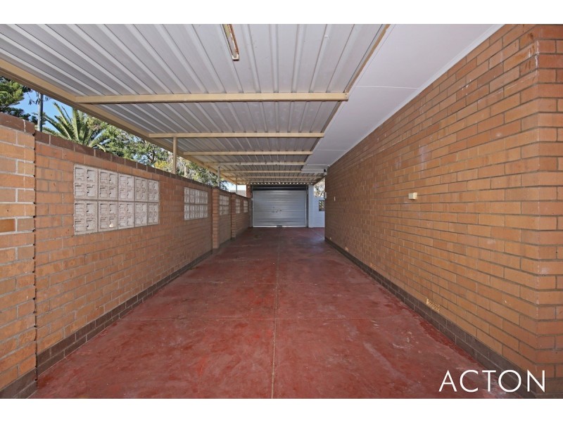 24 Comet Street, Dudley Park WA 6210