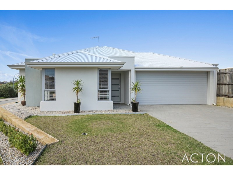 16 Cruentas Way, Halls Head WA 6210