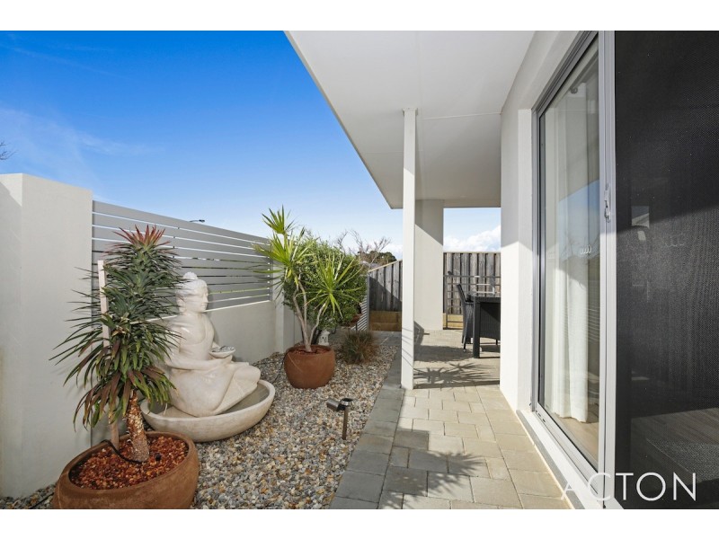16 Cruentas Way, Halls Head WA 6210