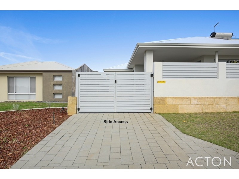 16 Cruentas Way, Halls Head WA 6210