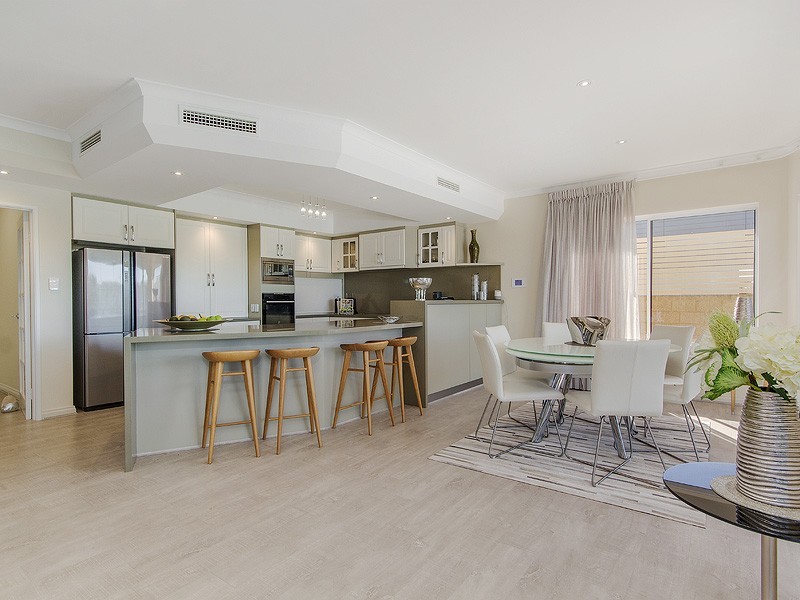 13 Nyari Court, Halls Head WA 6210