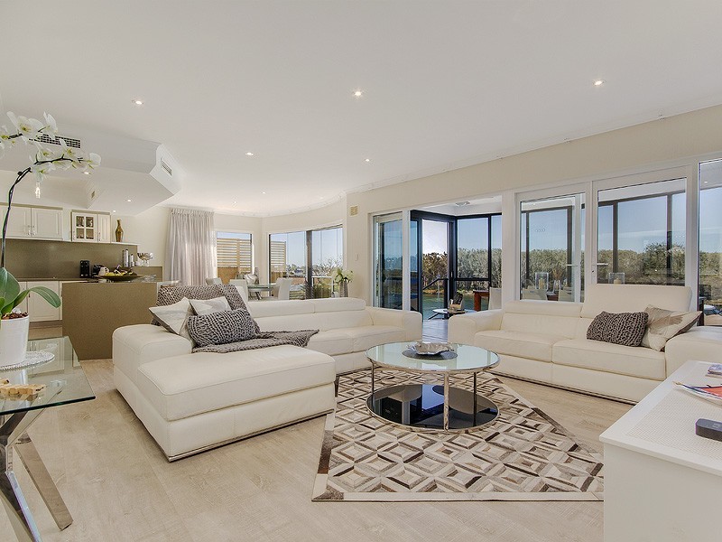 13 Nyari Court, Halls Head WA 6210