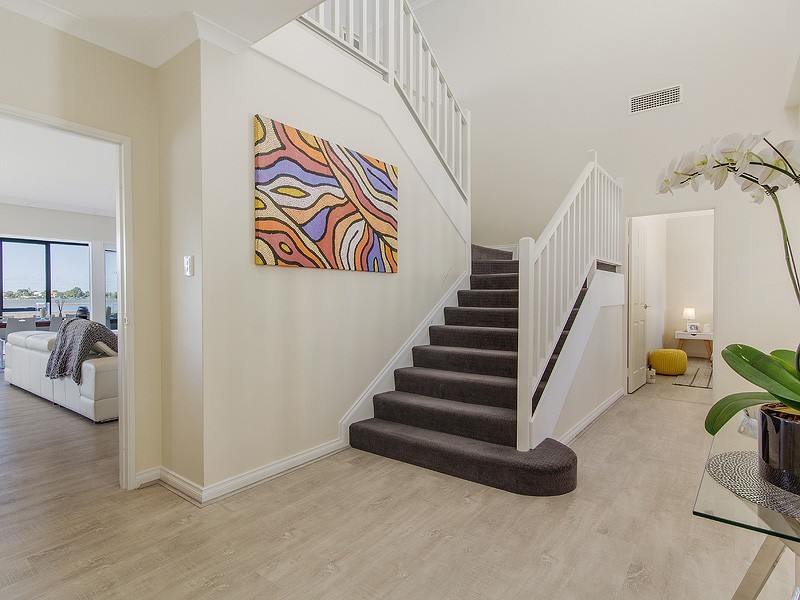 13 Nyari Court, Halls Head WA 6210