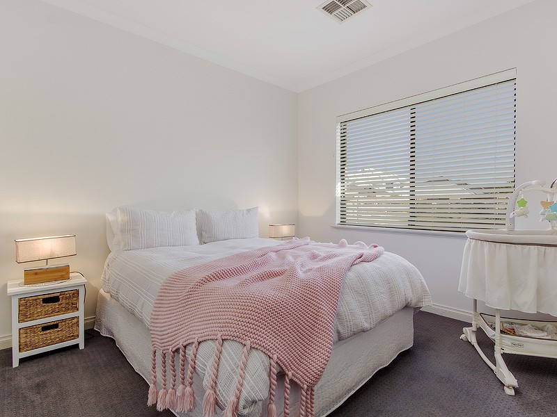 13 Nyari Court, Halls Head WA 6210