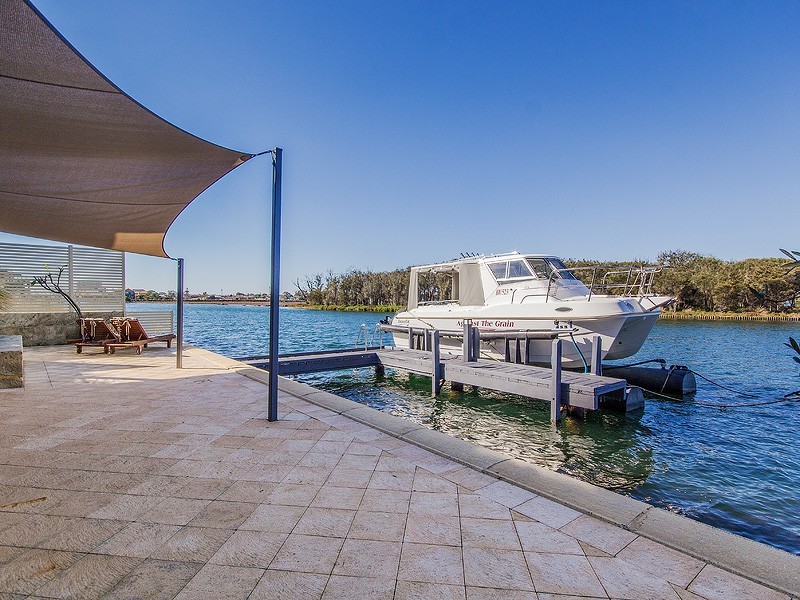 13 Nyari Court, Halls Head WA 6210