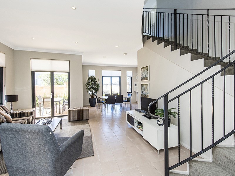 19/2 The Pass, Dawesville WA 6211