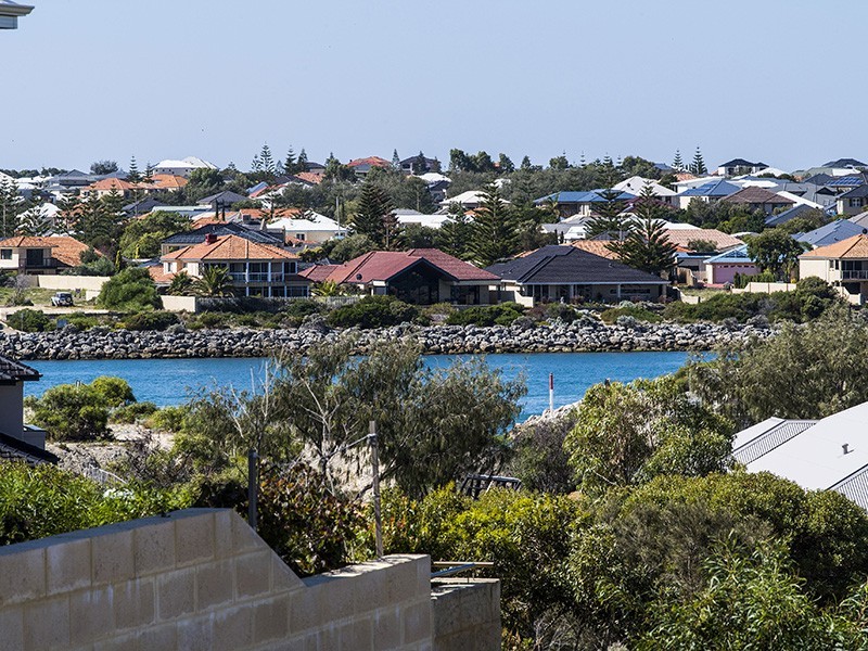 19/2 The Pass, Dawesville WA 6211