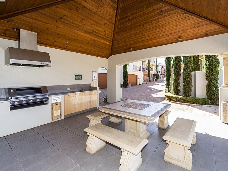 19/2 The Pass, Dawesville WA 6211