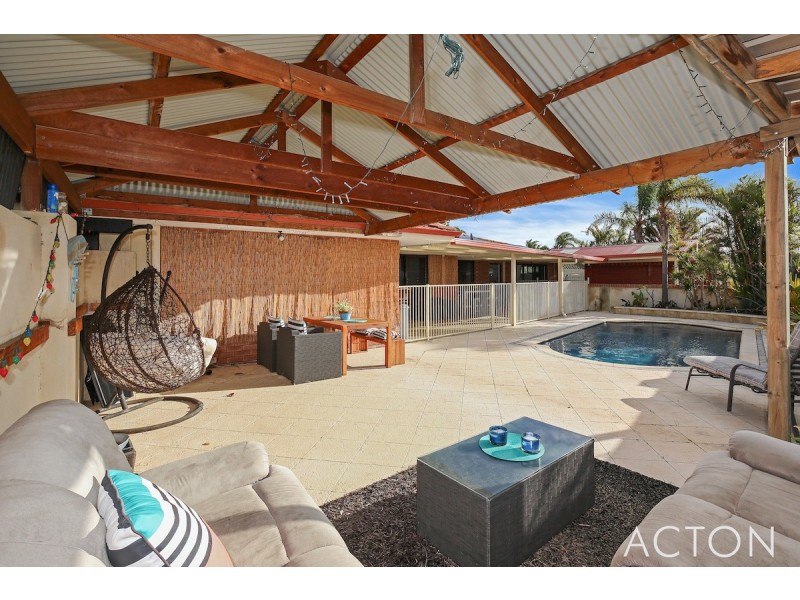 48 Mahogany Drive, Halls Head WA 6210