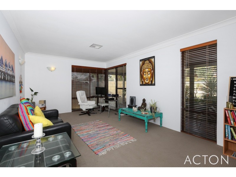 48 Mahogany Drive, Halls Head WA 6210