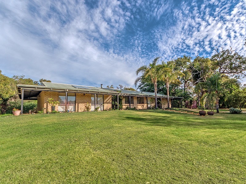 375 Jarrah Road, Hopeland WA 6125