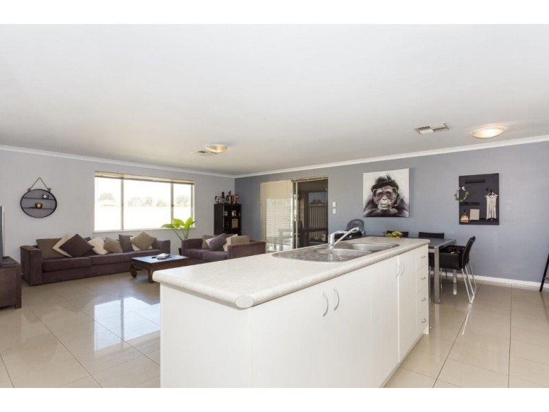 1 Warrior Boulevard, Pinjarra WA 6208