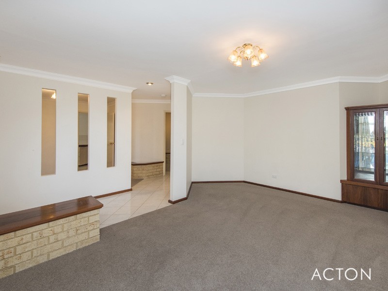 23 Jacana Way, Halls Head WA 6210