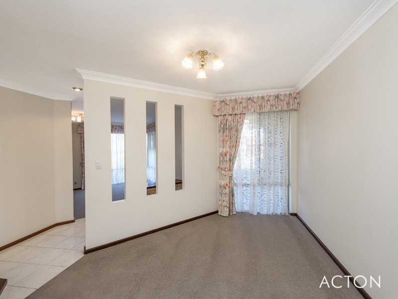 23 Jacana Way, Halls Head WA 6210