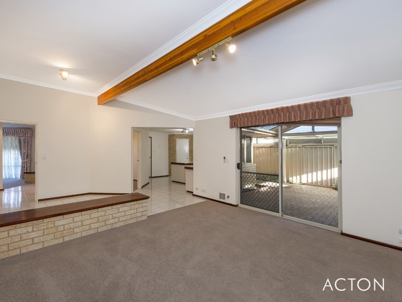 23 Jacana Way, Halls Head WA 6210