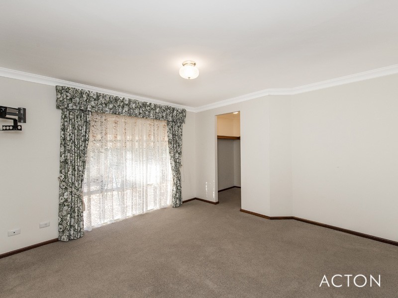 23 Jacana Way, Halls Head WA 6210