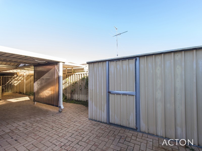 23 Jacana Way, Halls Head WA 6210