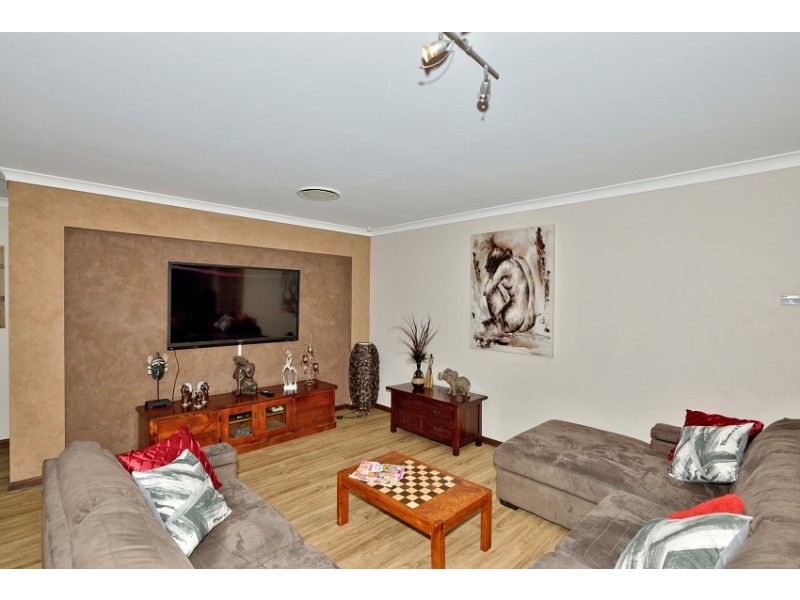 2 Darwin Terrace, Dudley Park WA 6210