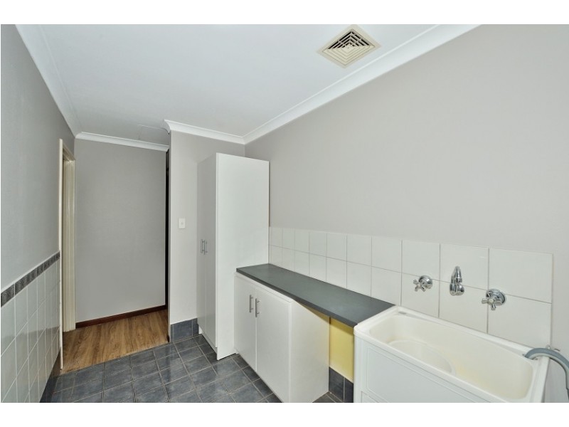 2 Darwin Terrace, Dudley Park WA 6210