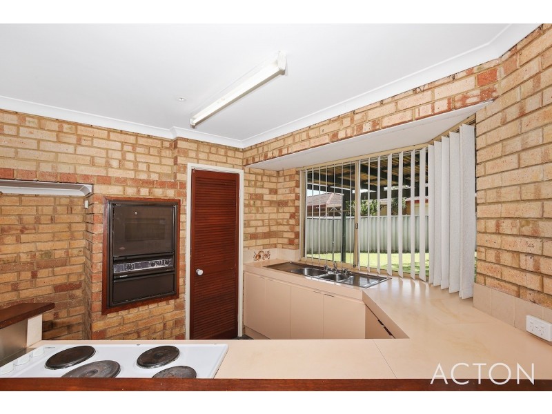 8 St James Place, Greenfields WA 6210