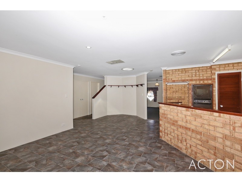 8 St James Place, Greenfields WA 6210