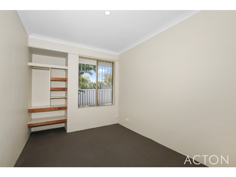 8 St James Place, Greenfields WA 6210