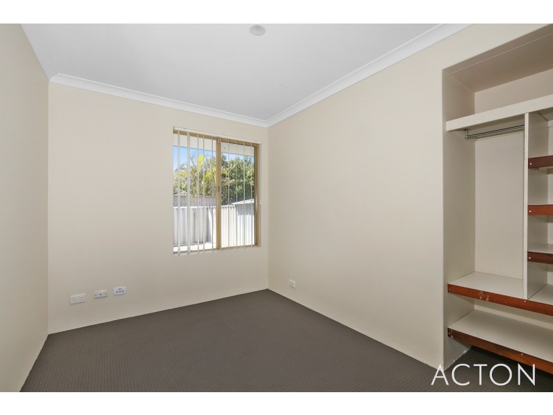 8 St James Place, Greenfields WA 6210