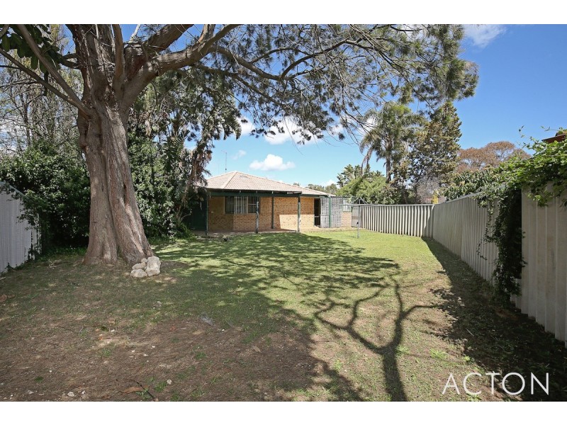 8 St James Place, Greenfields WA 6210