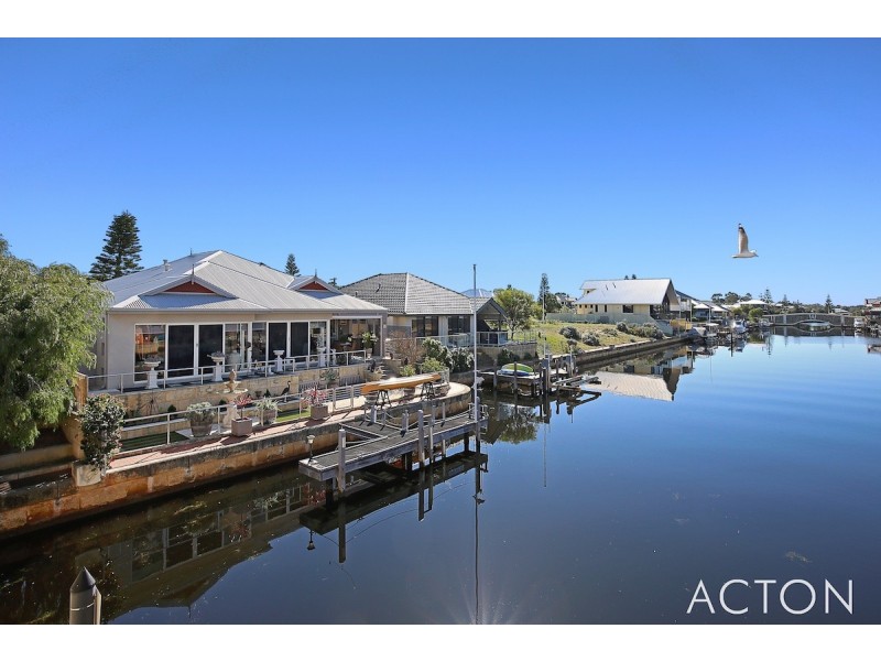 11 Queen Parade, Wannanup WA 6210