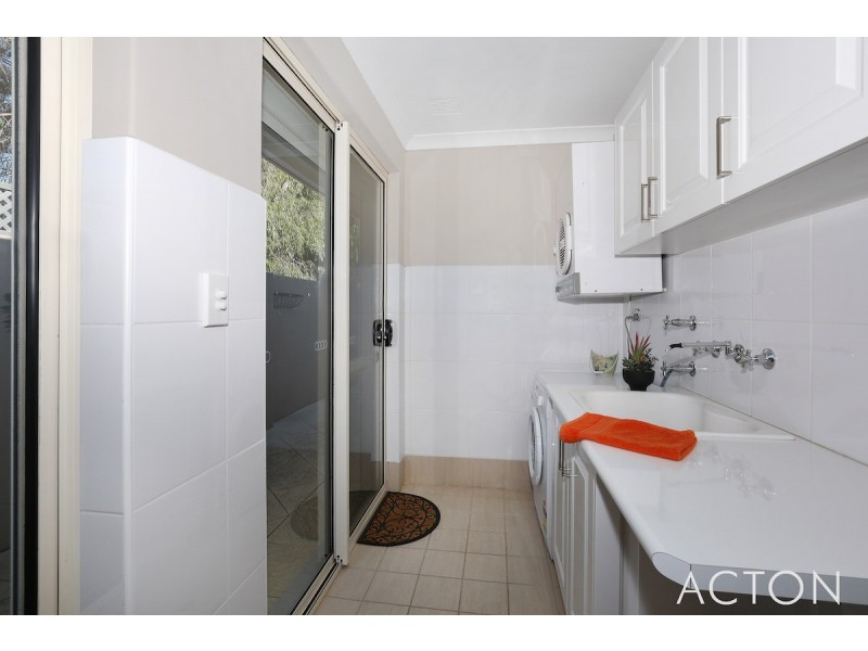 11 Queen Parade, Wannanup WA 6210
