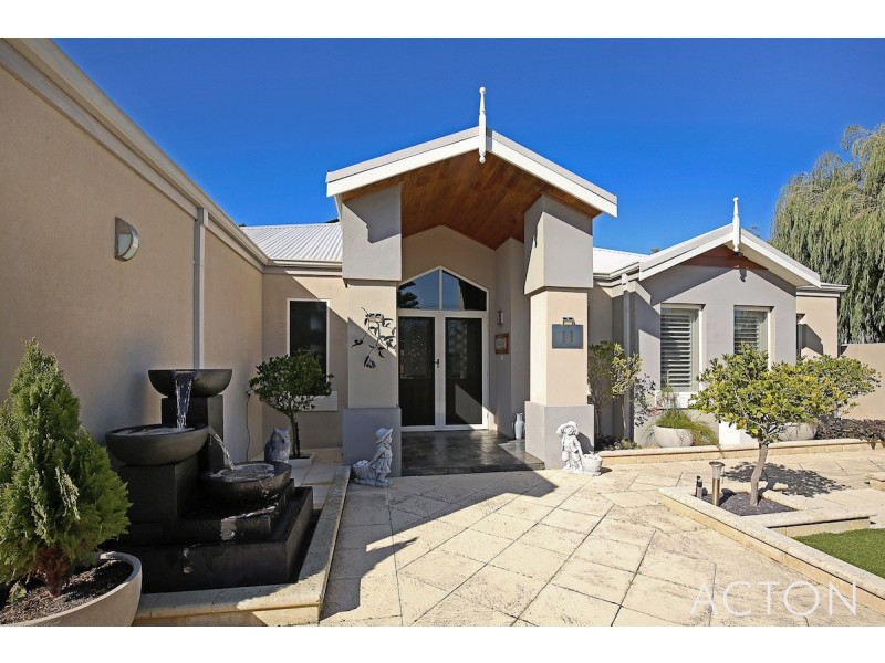 11 Queen Parade, Wannanup WA 6210