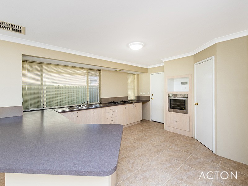 15 Woodstock Turn, Ravenswood WA 6208