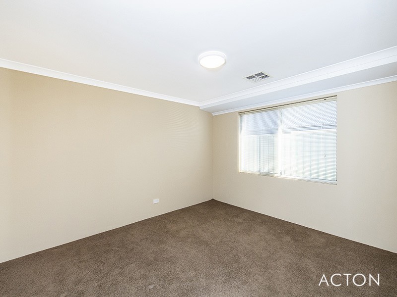 15 Woodstock Turn, Ravenswood WA 6208