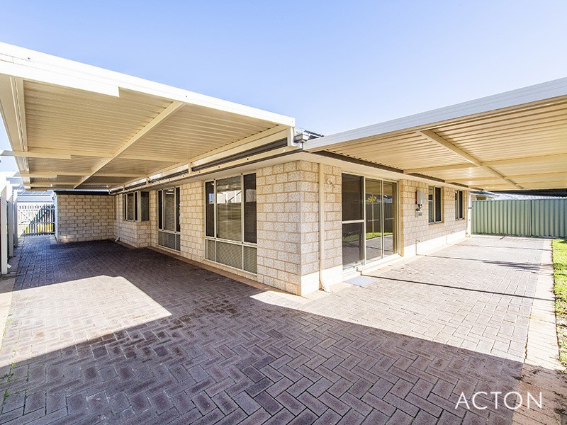 15 Woodstock Turn, Ravenswood WA 6208